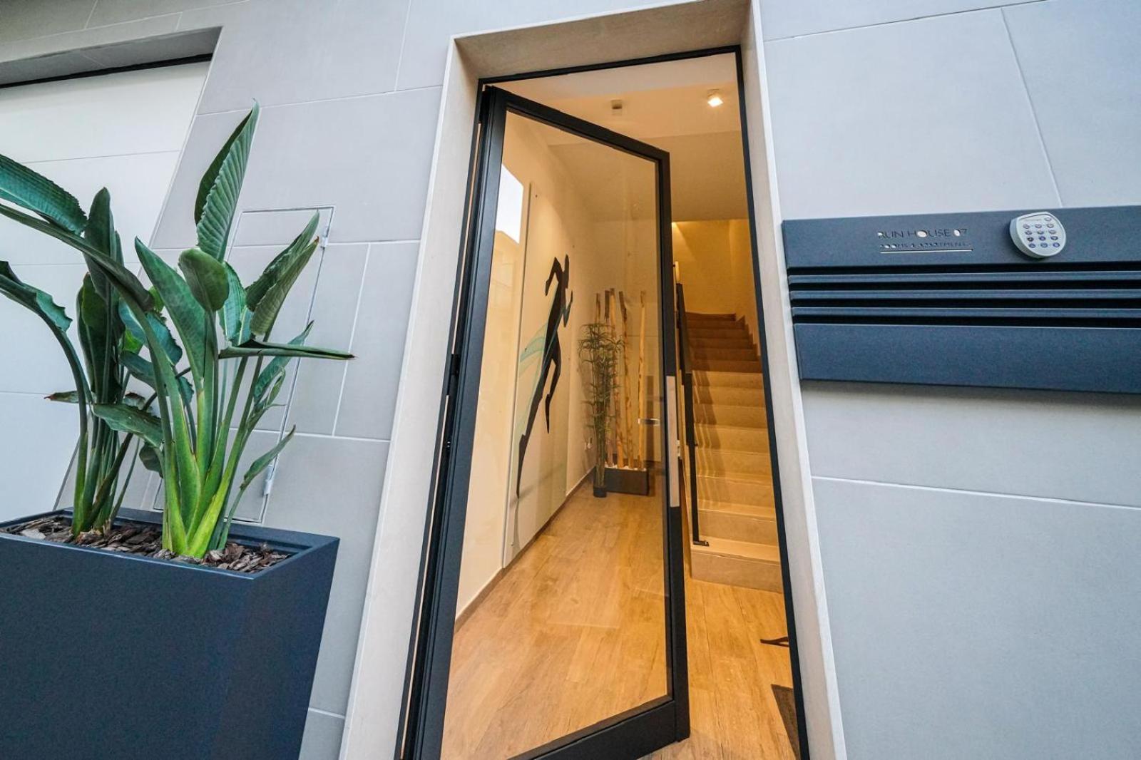 Run House 07 Rooms & Apartments Cassano delle Murge Εξωτερικό φωτογραφία